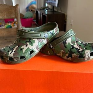 Crocs boys size 3
